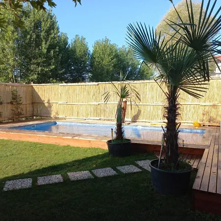 Villa Lovely House With Private Pool Near Lake